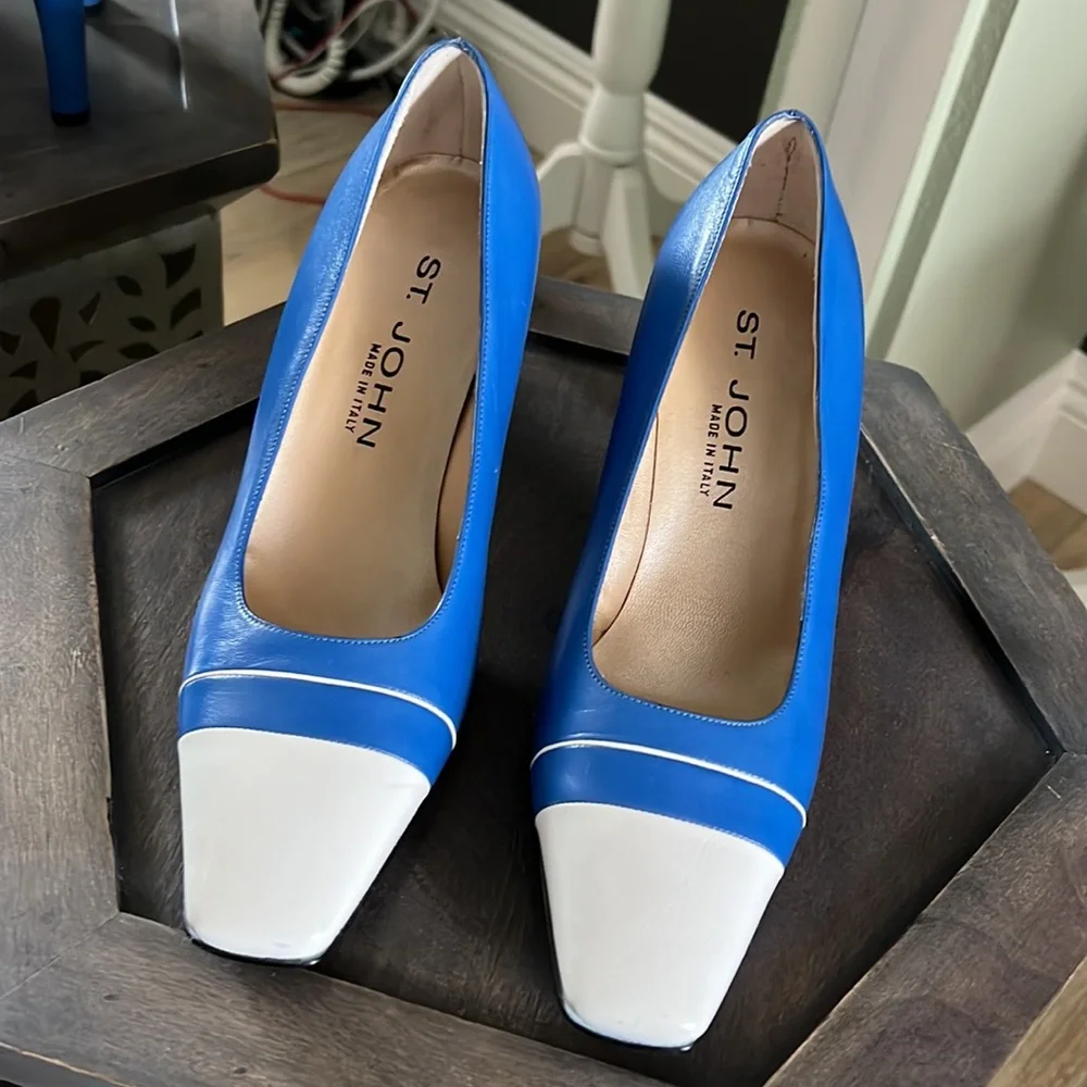 NWOT, St John, leather heels, blue white color block, size 6 - Picture 1 of 13